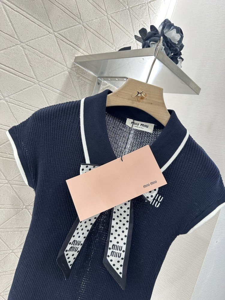 Футболка жіноча фото 3