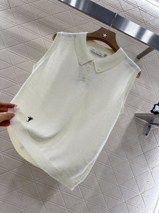 Футболка жіноча фото 6