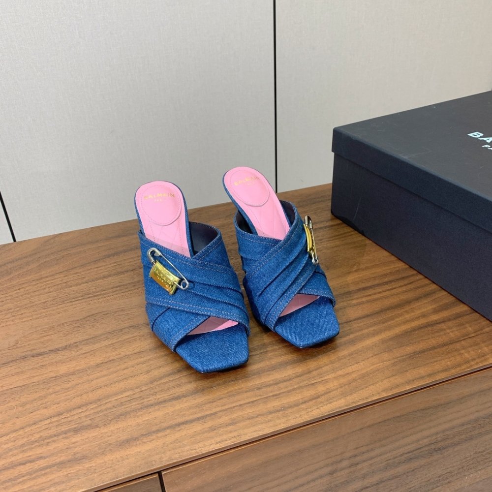 Босоножки фото 6