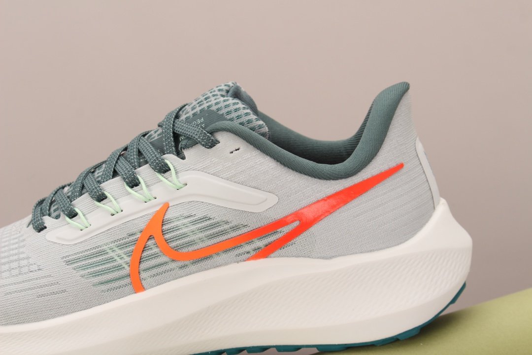 Кроссовки Air Zoom Pegasus 39 Pure Platinum Total Orange DH4071-003 фото 4