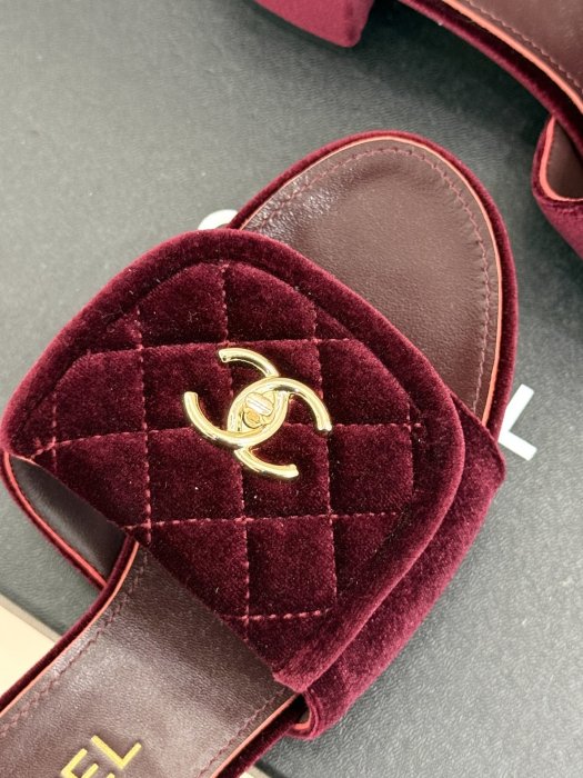 Босоножки фото 7