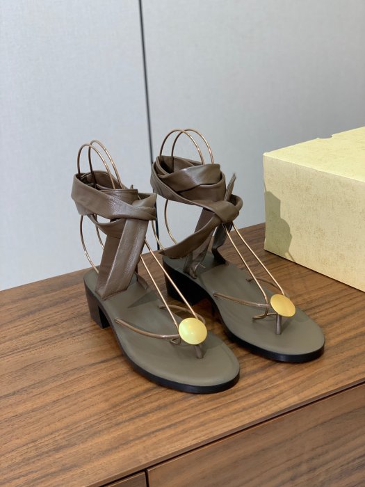 Босоніжки фото 3