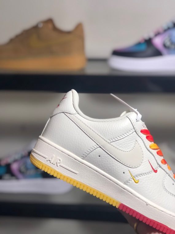 Кроссовки  Air Force 1 07 Low Yellow Red Limited фото 9