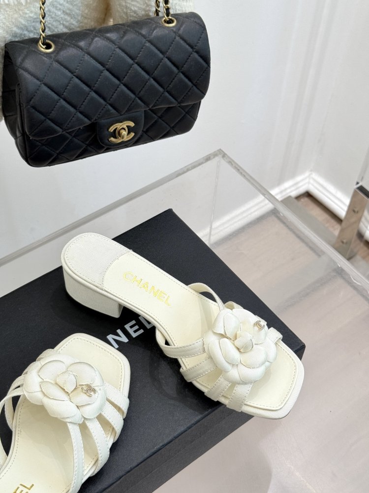 Босоножки фото 5