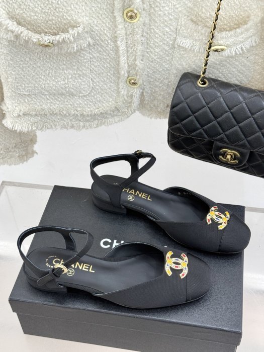 Босоножки фото 3