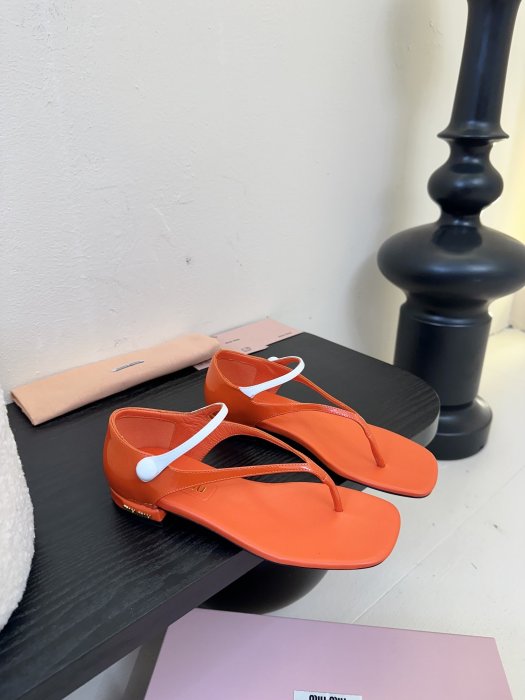 Босоножки фото 2