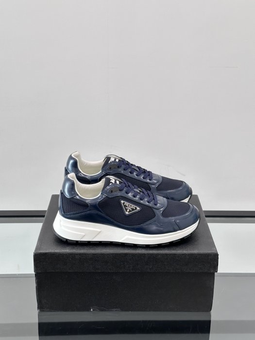 Кроссовки мужские