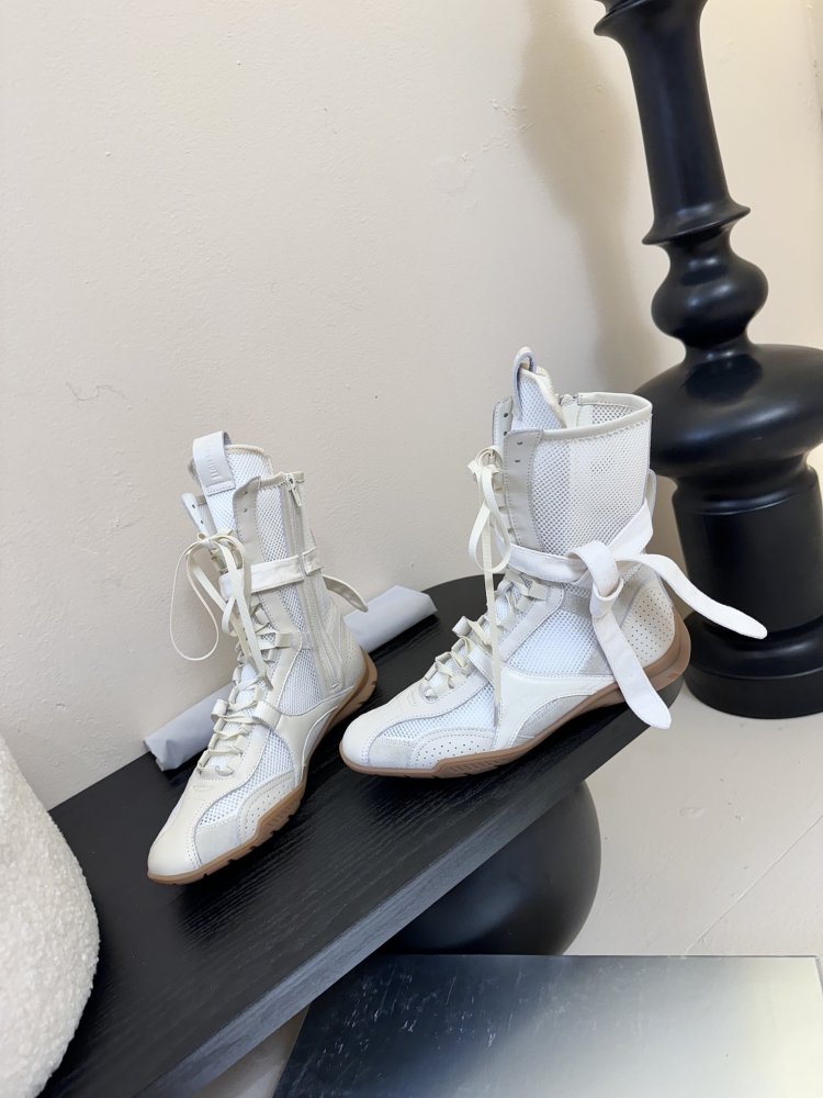 Boots women's фото 3