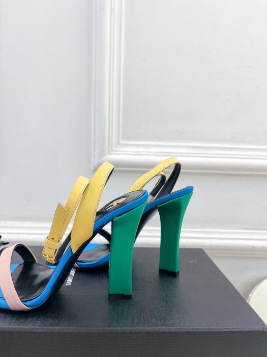 Босоножки фото 7