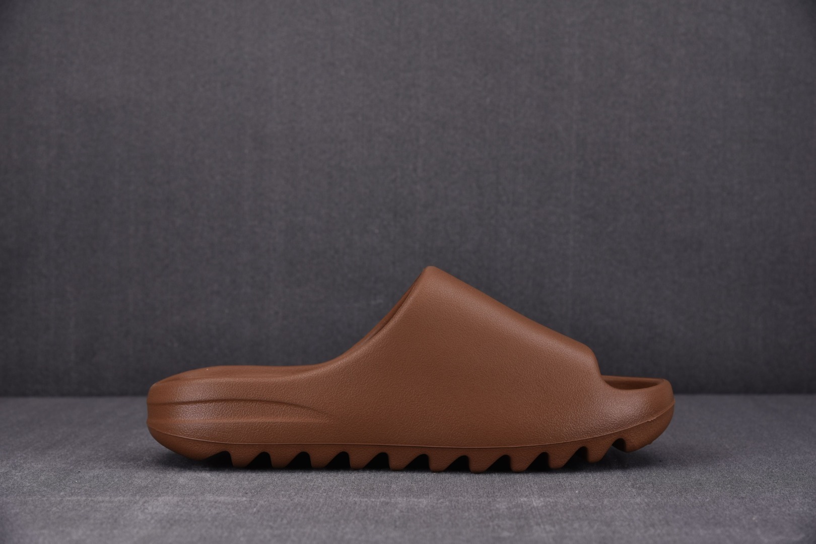 Sneakers Yeezy Slide фото 2