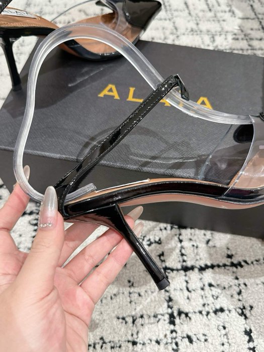 Босоножки фото 8