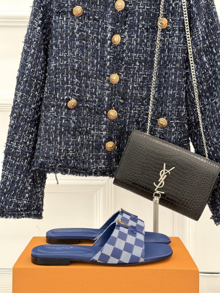 Шлепанцы женские