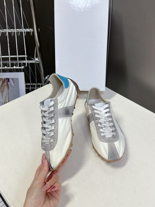 Кроссовки фото 4