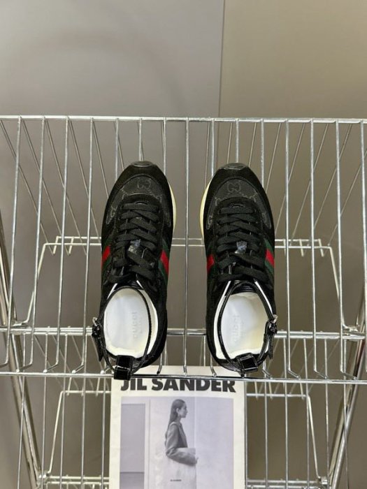 Кроссовки фото 5