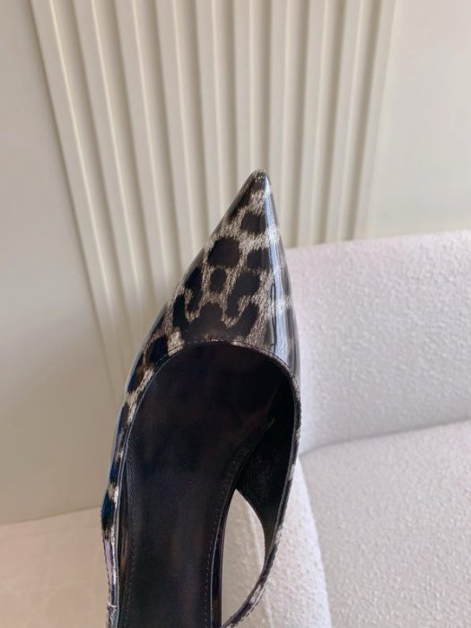 Босоножки фото 6