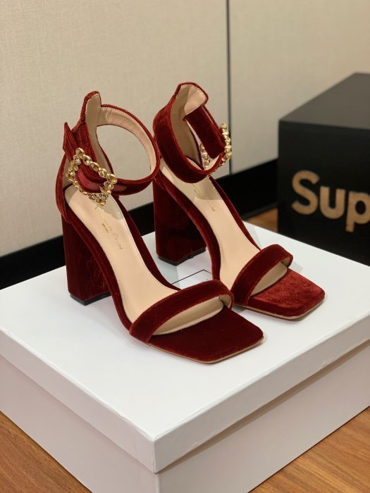 Босоножки фото 2