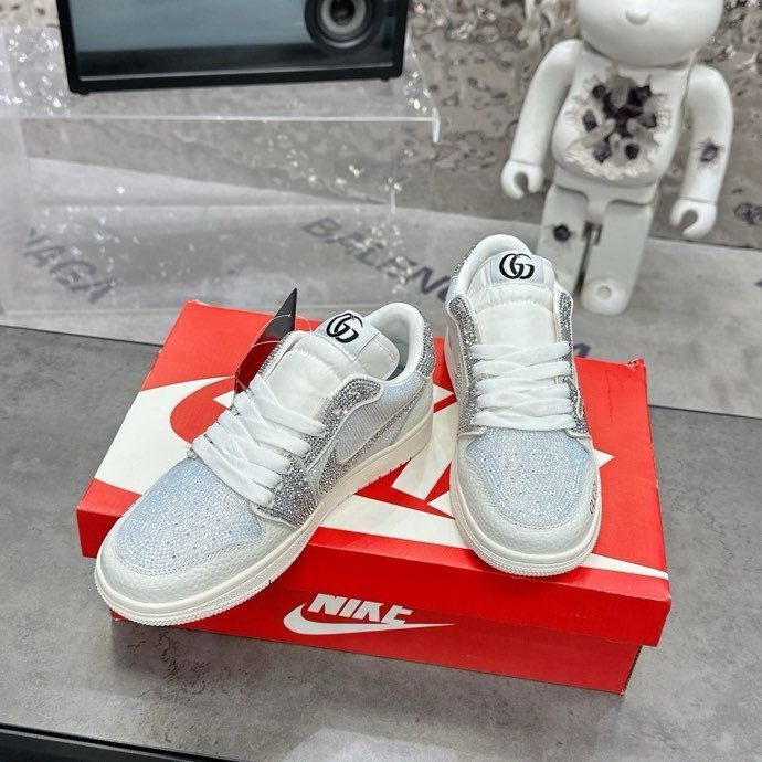 Кроссовки Nike Air Jordan x Gucci фото 6
