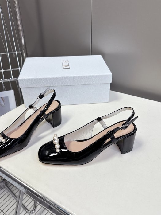 Босоножки фото 3