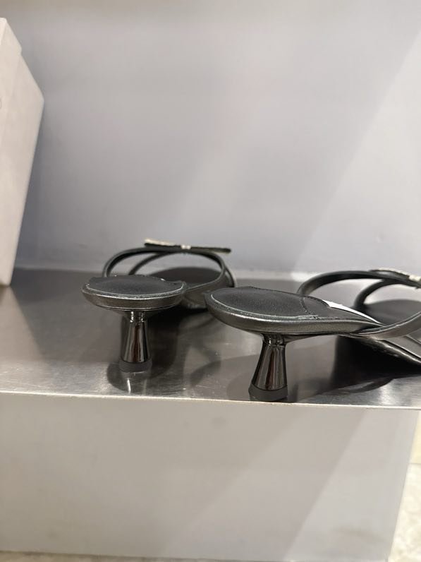 Босоножки фото 7