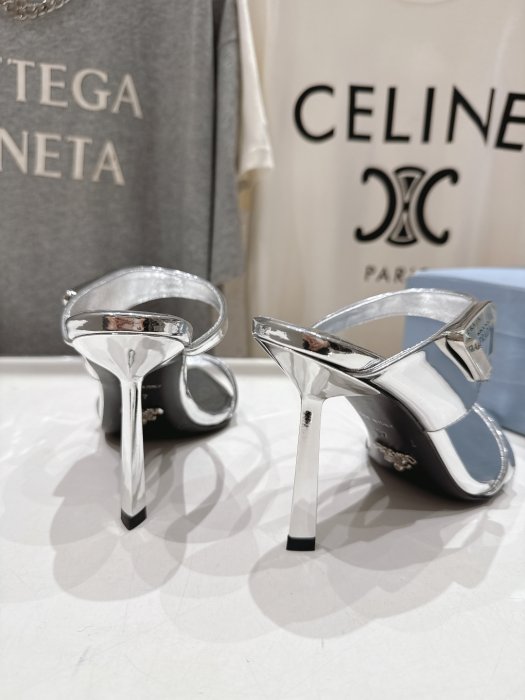 Босоножки фото 8