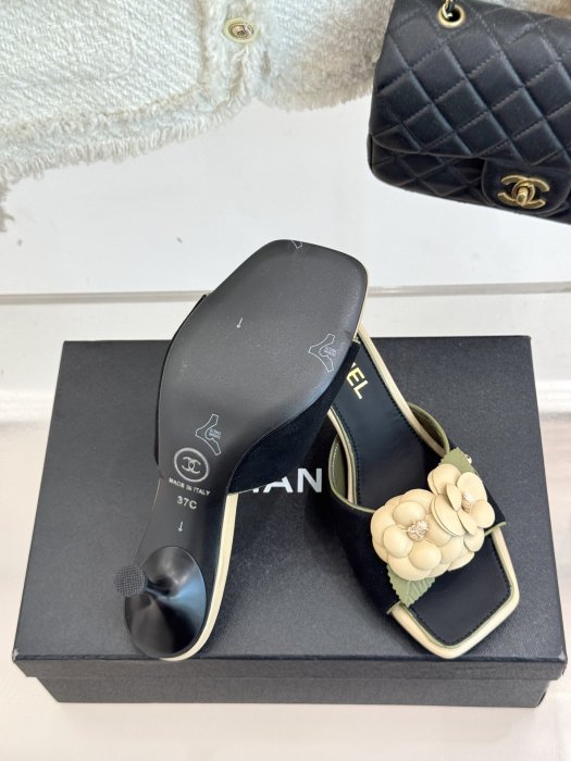 Босоножки фото 9