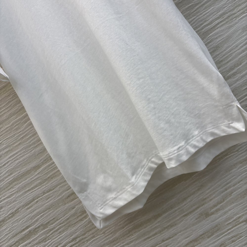 T-shirt women's фото 6