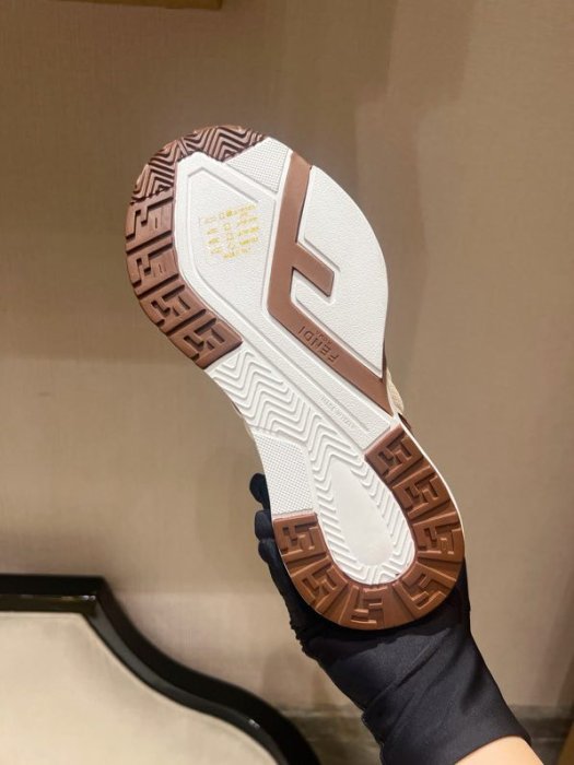 Кроссовки фото 3