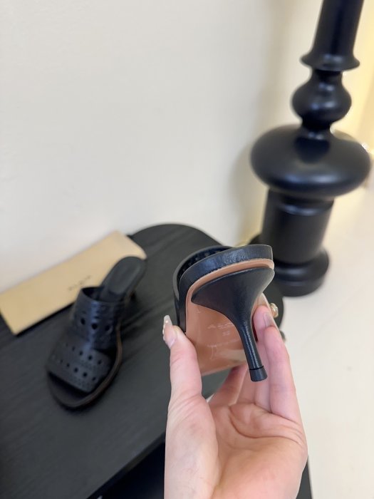 Босоножки фото 7