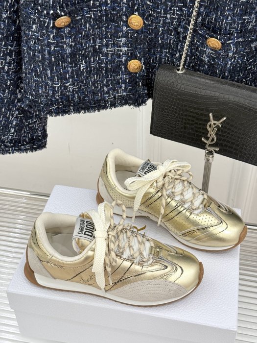 Кроссовки фото 3