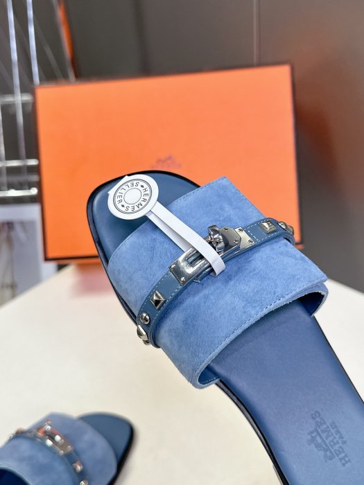 Шлепанцы фото 7