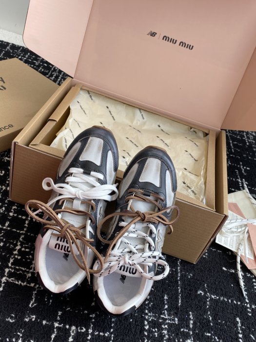 Sneakers MIU MIU x NEW BALANCE 530 фото 4