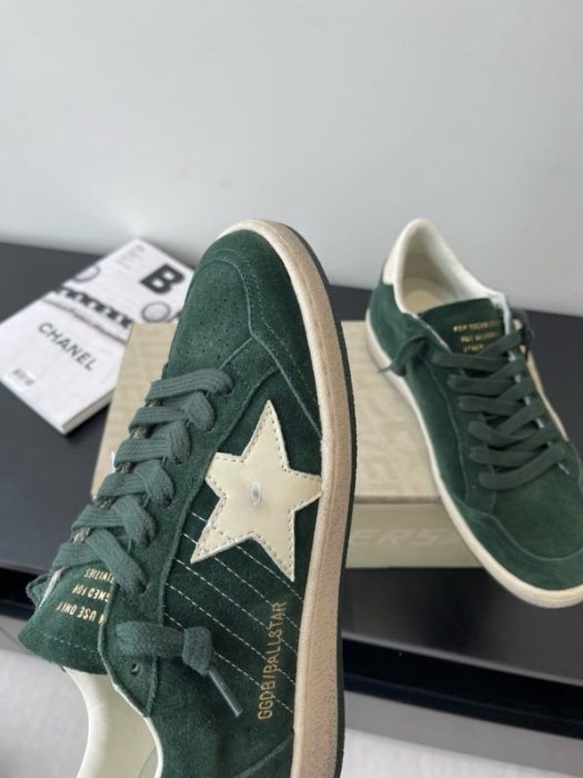 Кроссовки женские фото 4