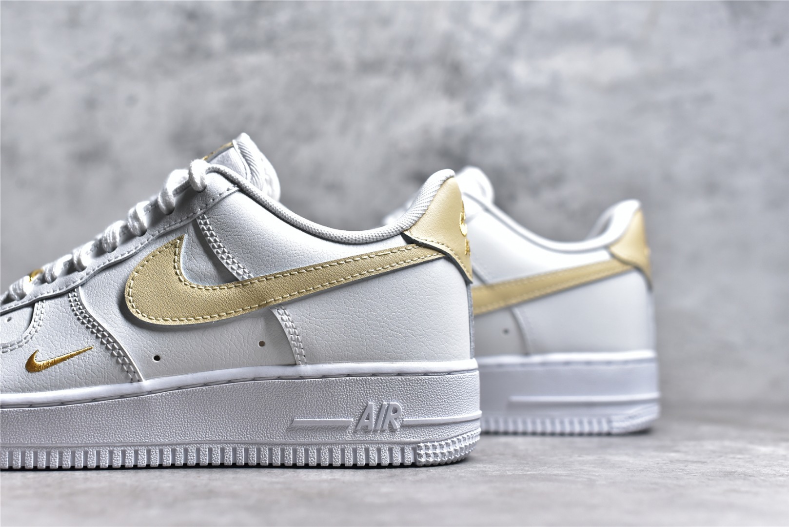 Кросівки Air Force 1 07 Essential CZ0270-105 фото 7