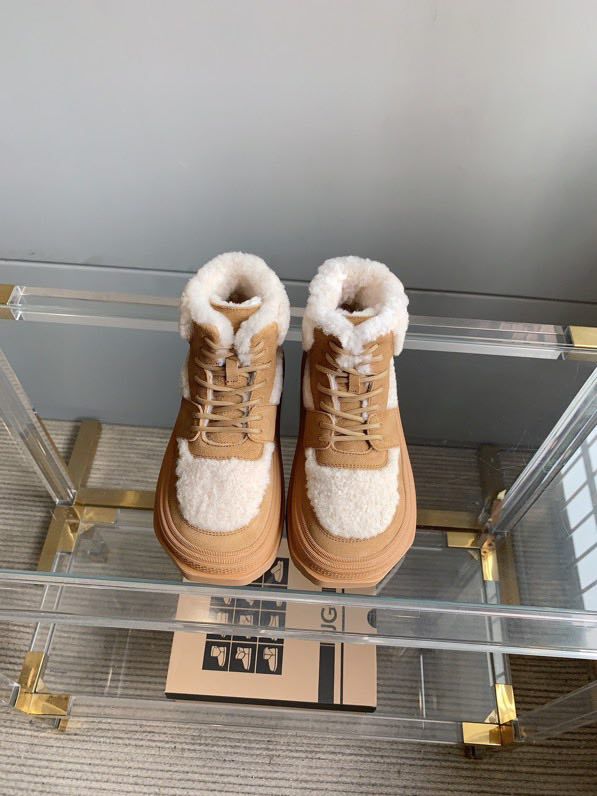 Sneakers women's winter on fur