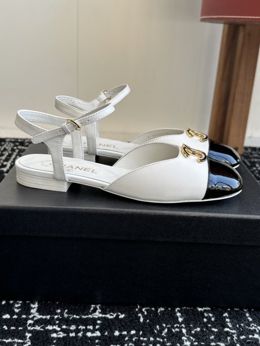 Босоножки фото 2