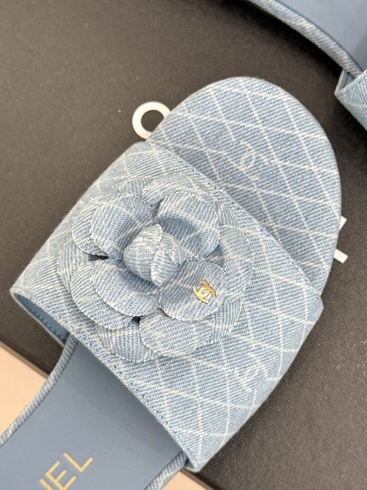 Шлепанцы фото 7