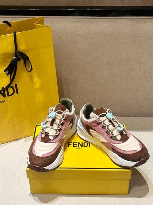 Кросівки фото 5