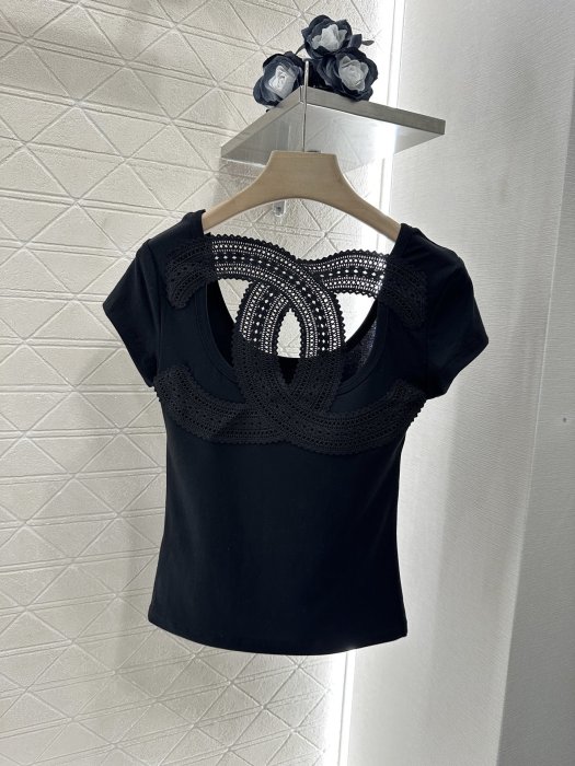 T-shirt women's фото 2