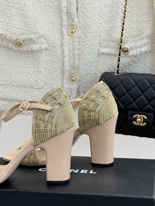 Босоножки фото 6