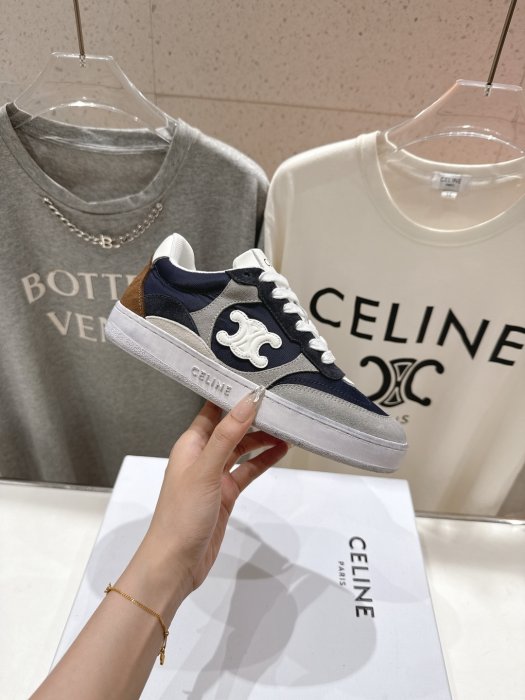 Кроссовки женские фото 5