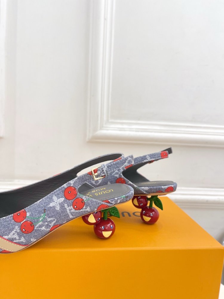 Босоніжки фото 7