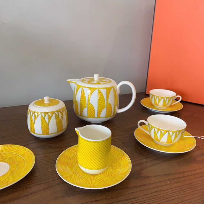 Tea service of bone porcelain, series Soleil De Hermes фото 3