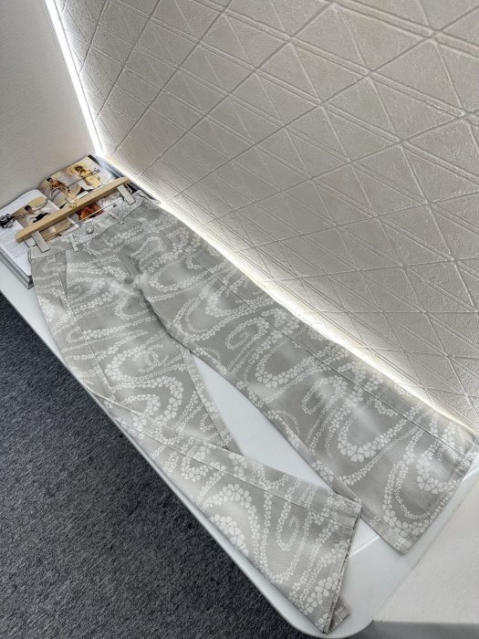 Jeans women's фото 3