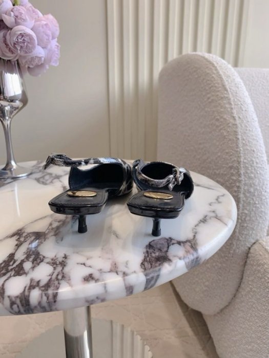 Босоножки фото 8