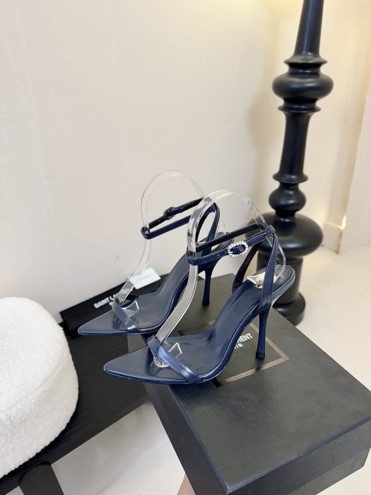 Босоножки фото 5