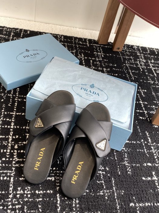 Шлепанцы фото 4