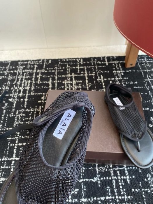 Сандалі жіночі фото 9