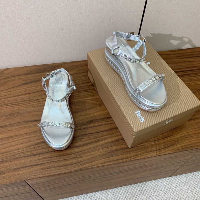 Босоножки фото 6