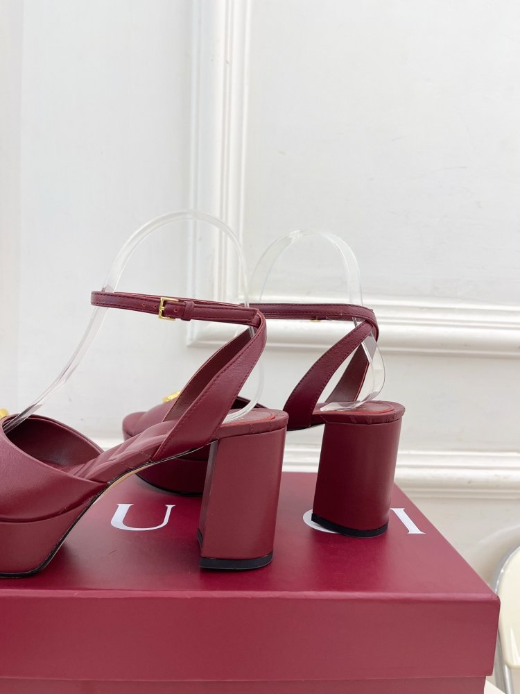 Босоножки фото 7