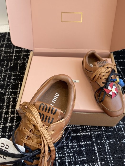 Кроссовки фото 7